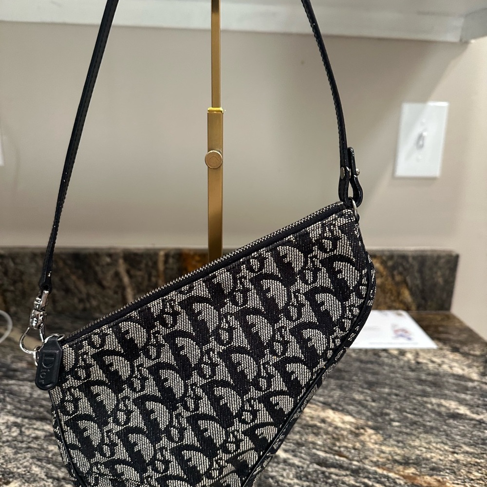 ✨💎 FULL INCLUSION💎✨VINTAGE Christian Dior Trotter saddle bag w/Dustbag,box,COA. - Picture 3 of 16